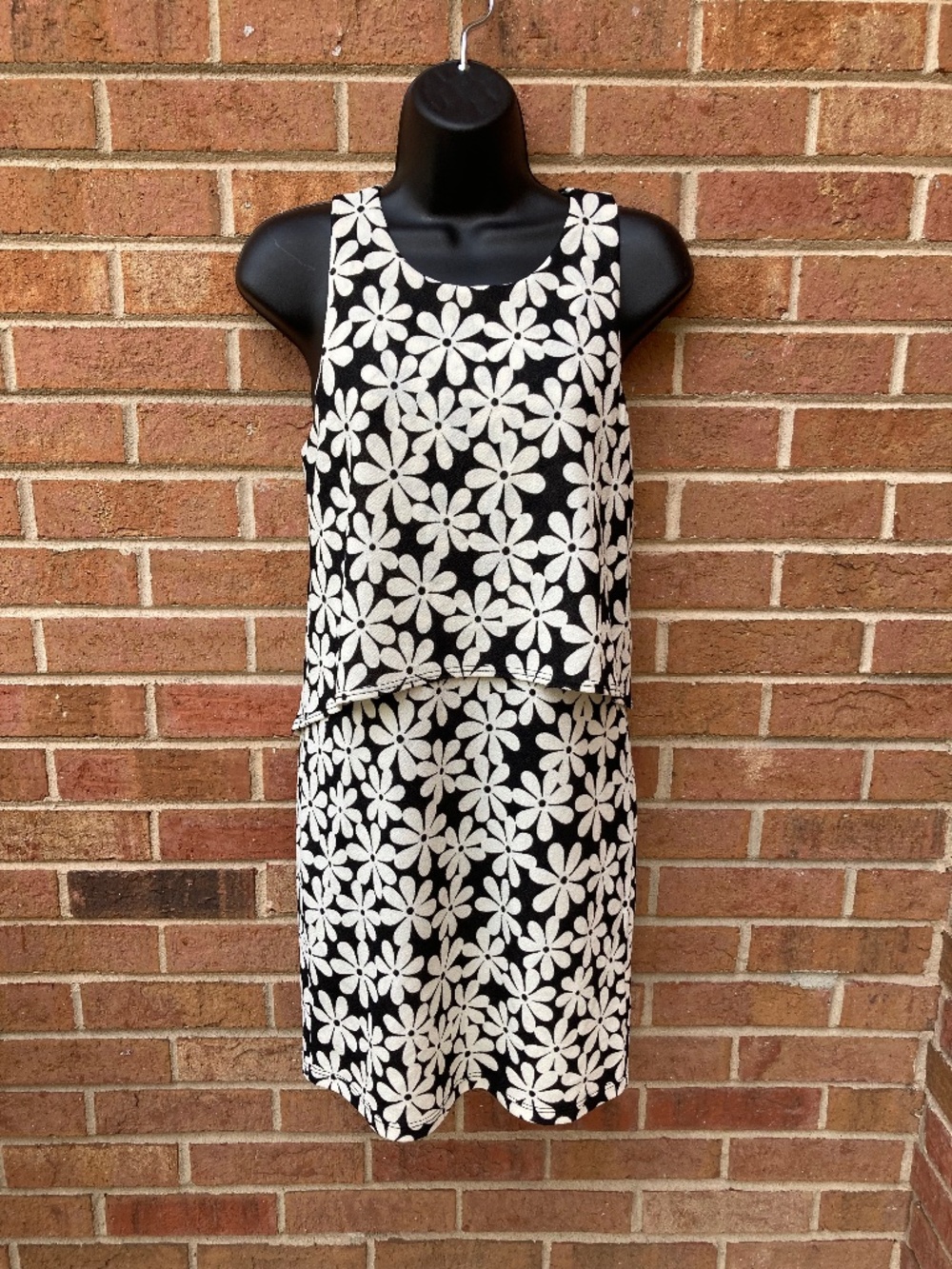 Alga Floral Black and White Dress - Size: Small